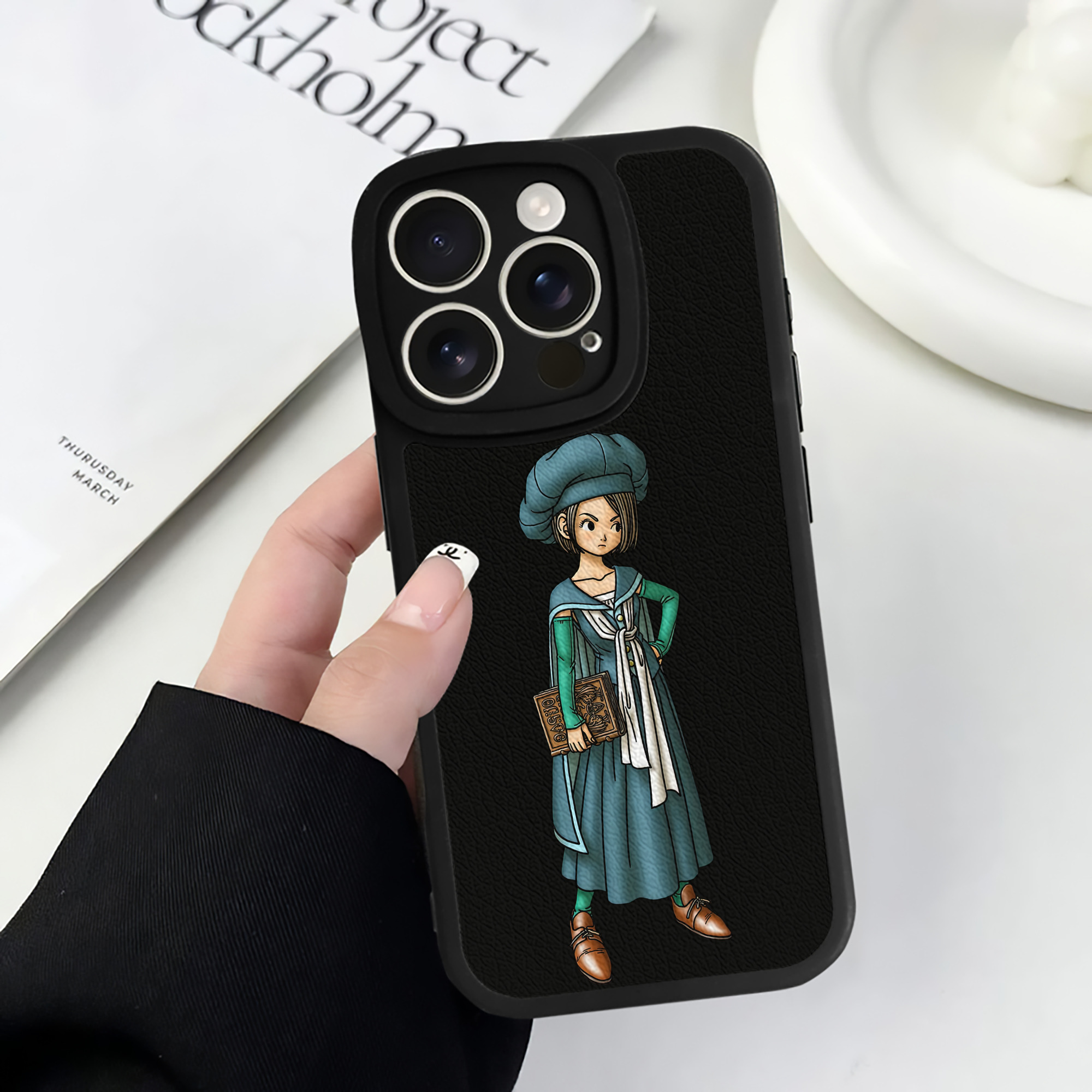 （画像用） ドラゴンクエスト Doragon Kuesuto Dragon Quest 【iPhone 16シリーズ対応】シリコンスマホケース（レザー調） 材質：シリコン